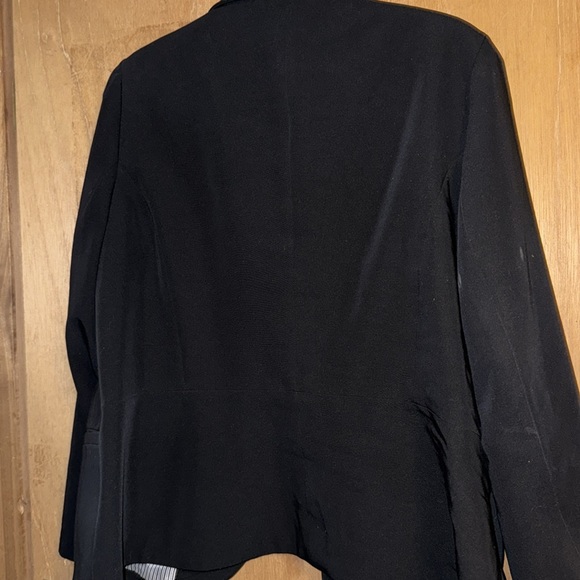 Black Blazer - Picture 3 of 3